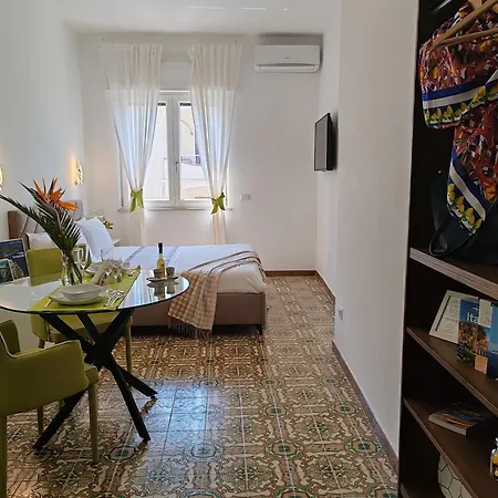 Julia Apartament Massa Lubrense